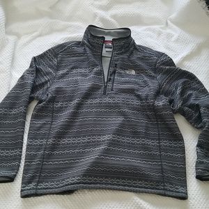 The North Face Quarter Zip Pullover